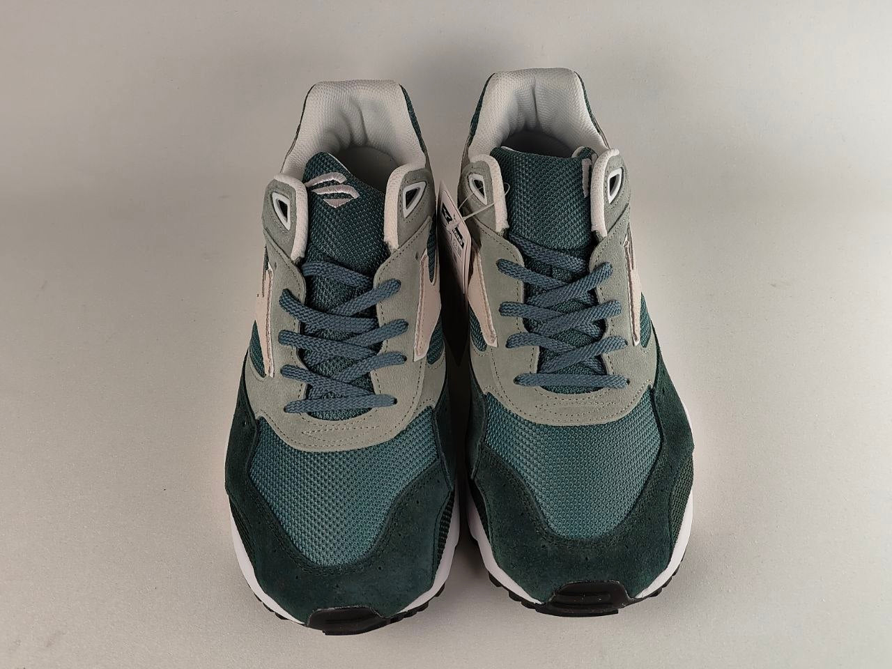 Mizuno Contender Lifestyle Sneakers – Deep Green Sage Green Off White
