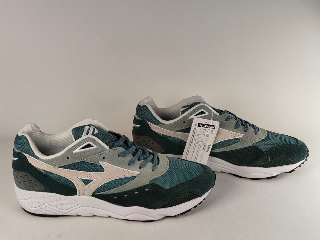 Mizuno Contender Lifestyle Sneakers – Deep Green Sage Green Off White