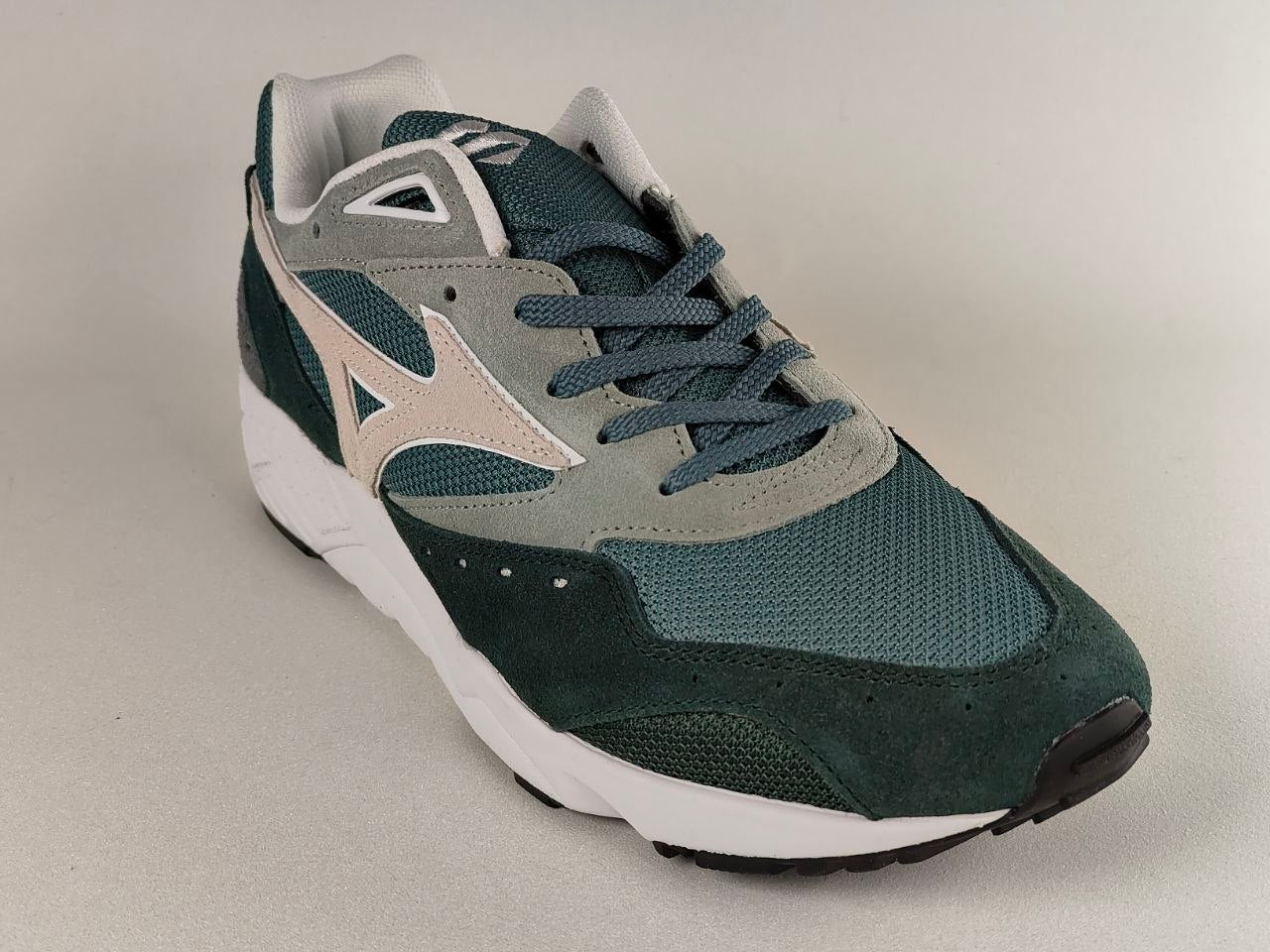 Mizuno Contender Lifestyle Sneakers – Deep Green Sage Green Off White