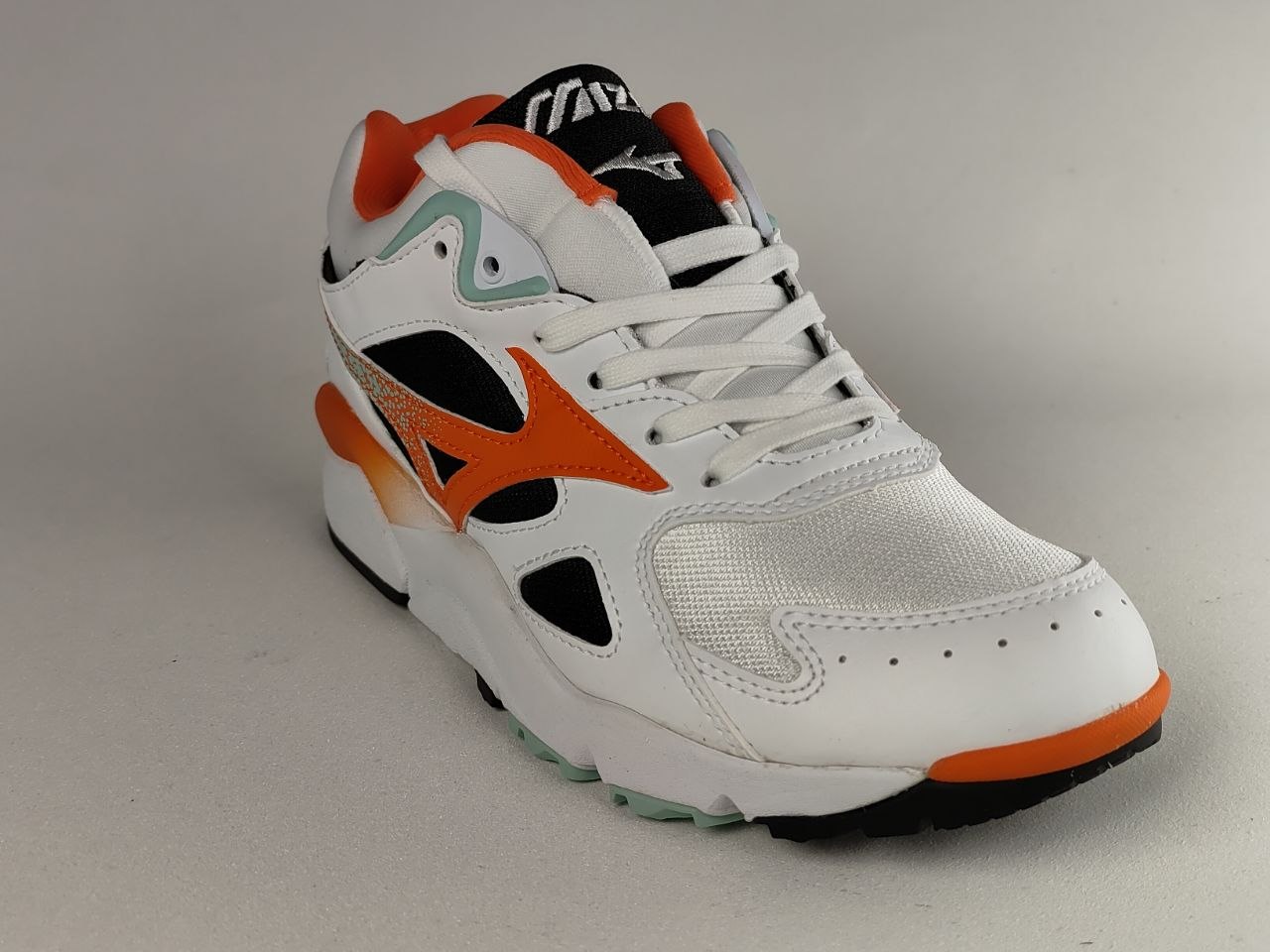Mizuno Sky Medal Lifestyle Sneakers – White Orange Black Mint