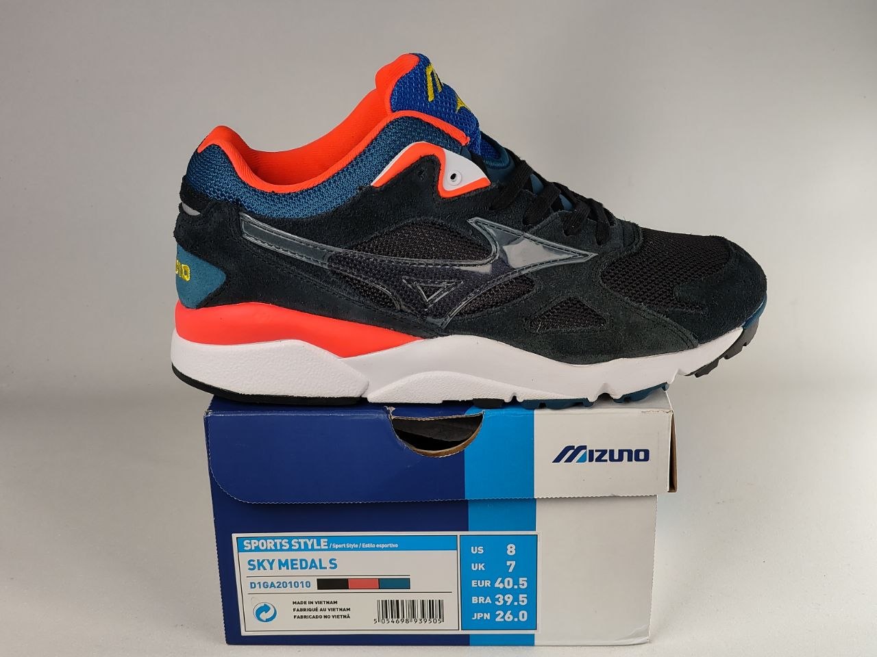 Mizuno Sky Medal S Lifestyle Sneakers – Black Coral Red White Dark Teal