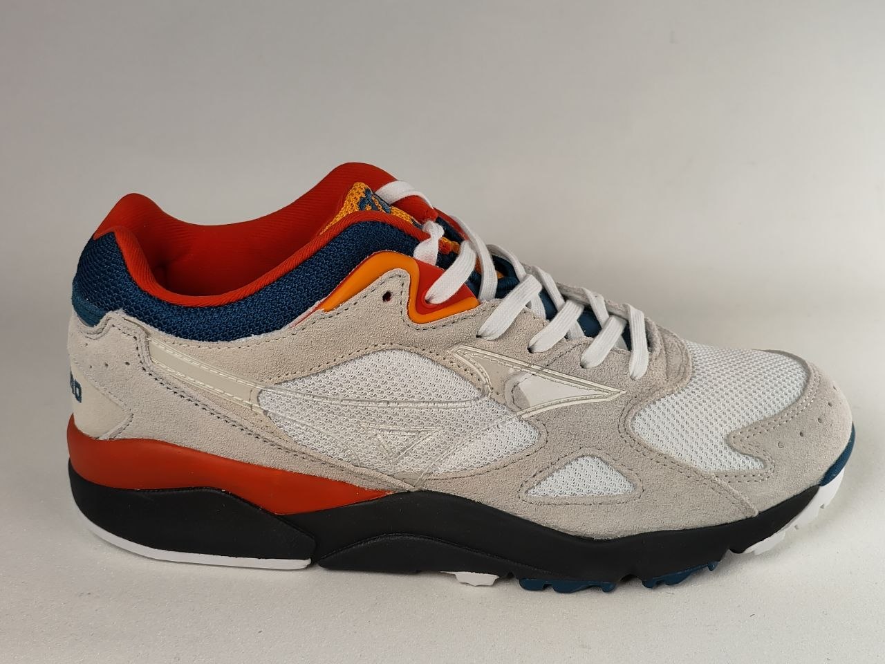 Mizuno Sky Medal S Lifestyle Sneakers – White Black Orange Mint