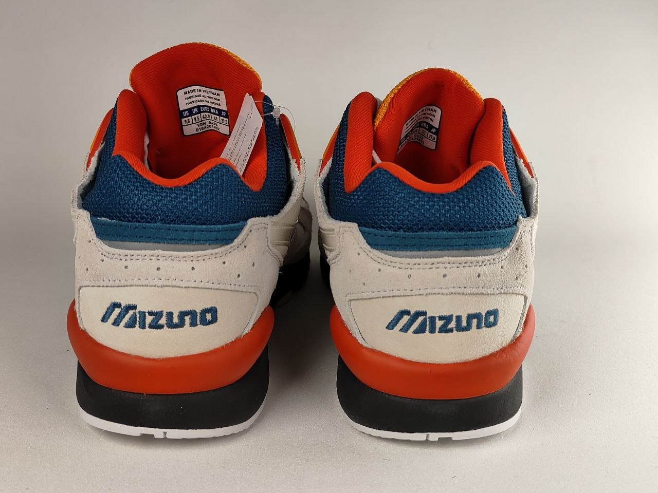 Mizuno Sky Medal S Lifestyle Sneakers – White Black Orange Mint