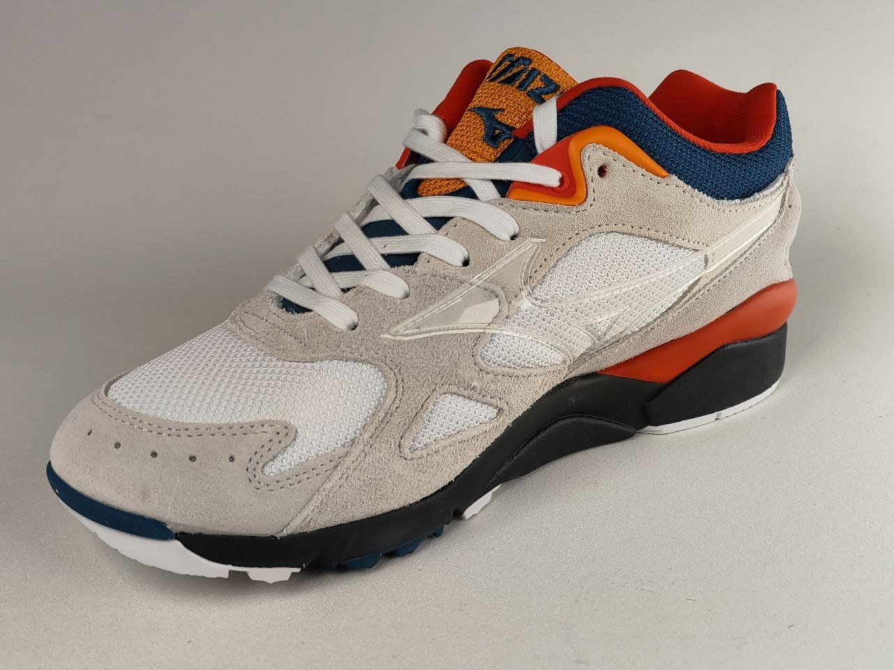 Mizuno Sky Medal S Lifestyle Sneakers – White Black Orange Mint