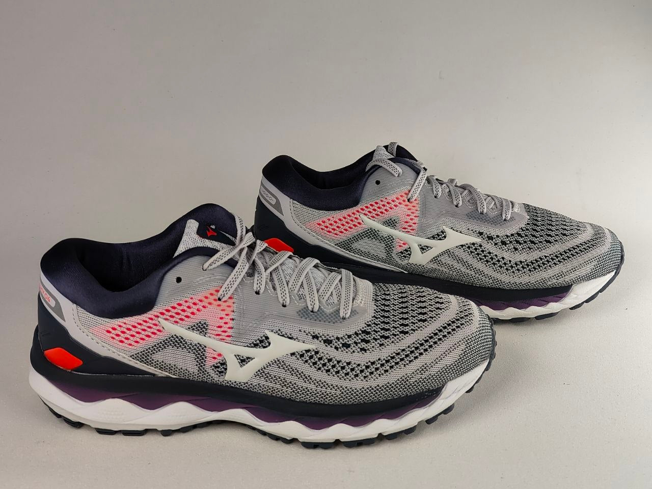 Mizuno Wave Sky 4 Women's Running Shoes – White Grey Pink Purple
