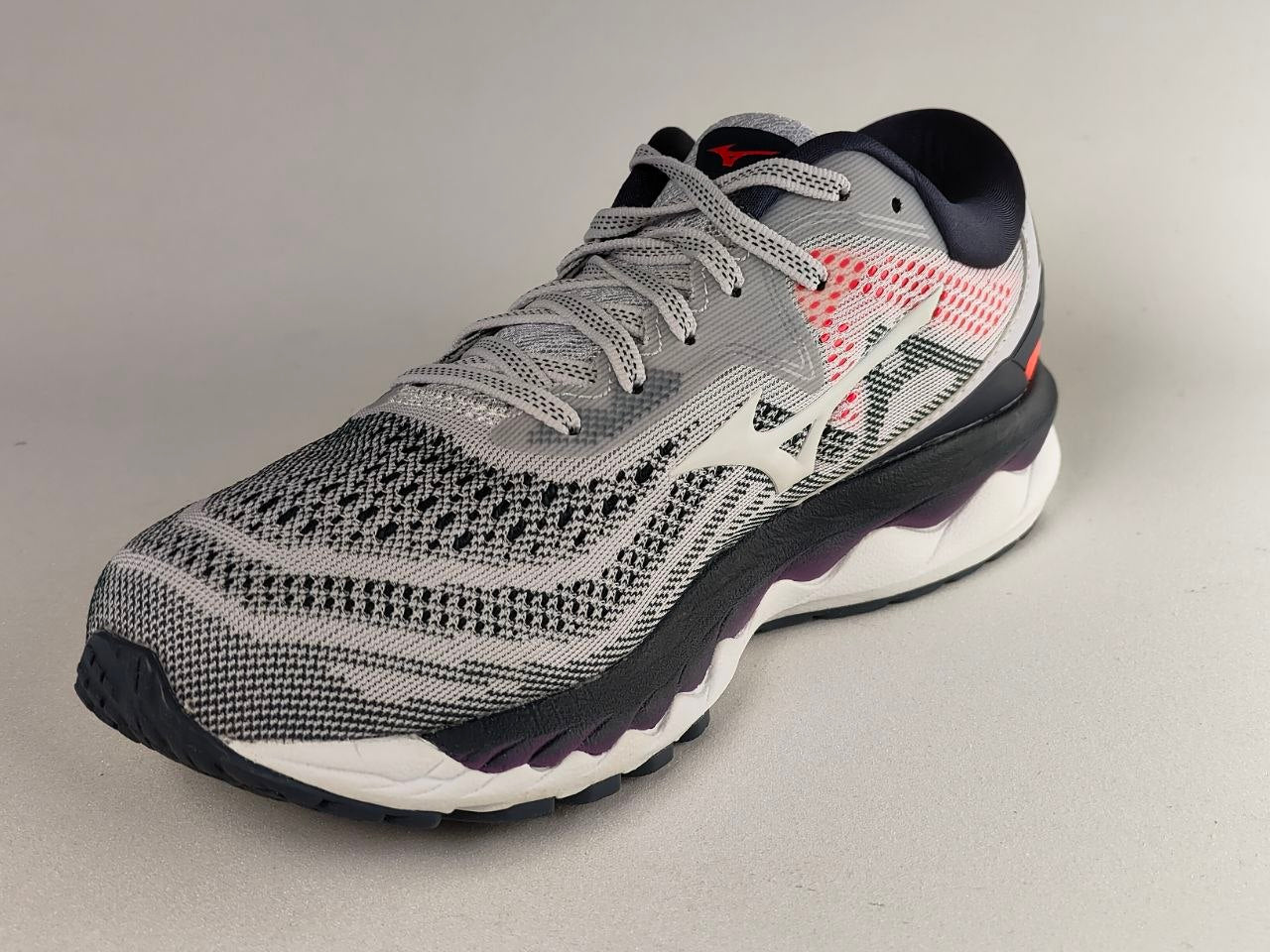 Mizuno Wave Sky 4 Women's Running Shoes – White Grey Pink Purple
