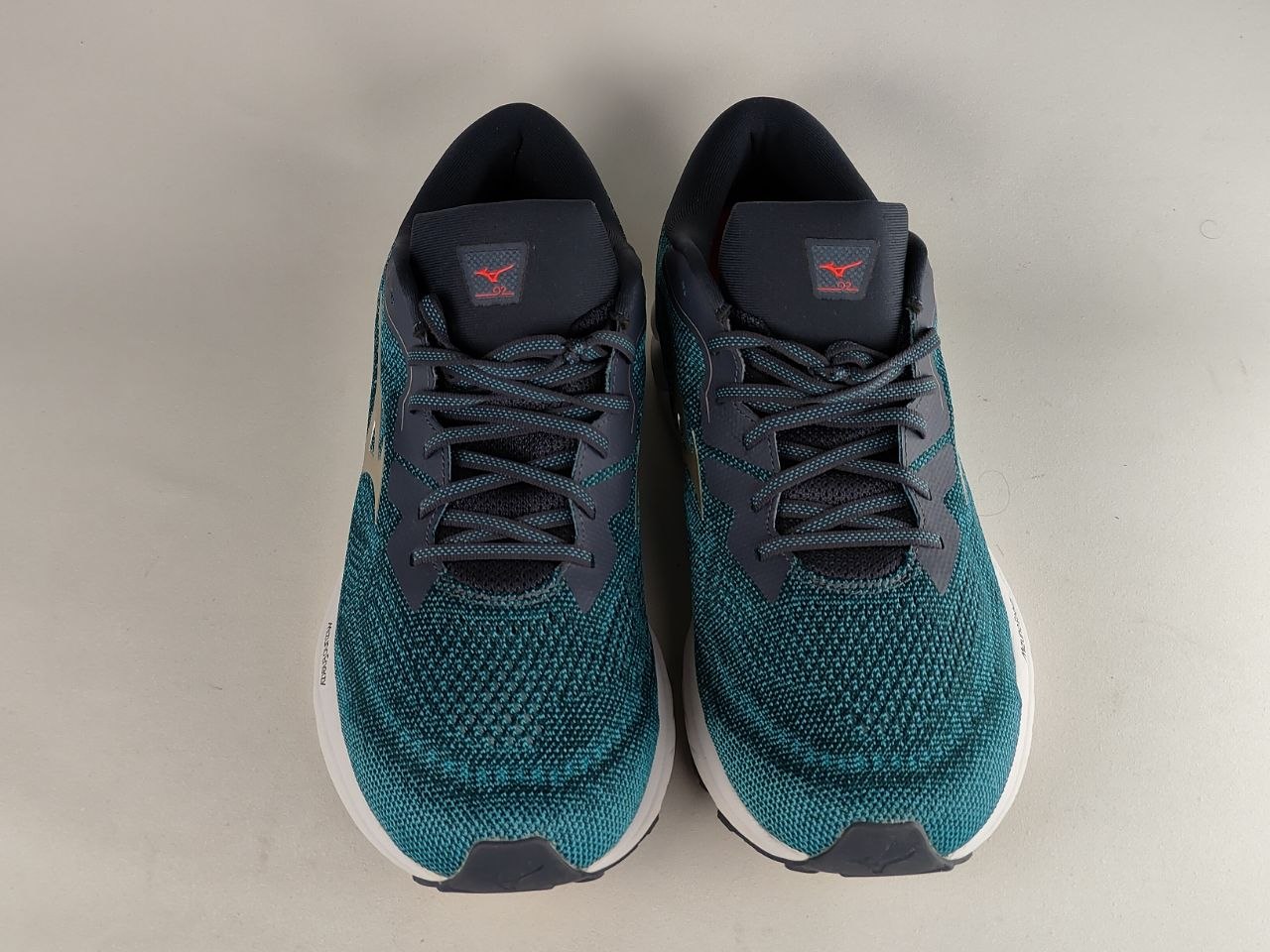Mizuno Wave Skyrise 2 Men's Running Shoes – Deep Teal  White  Navy