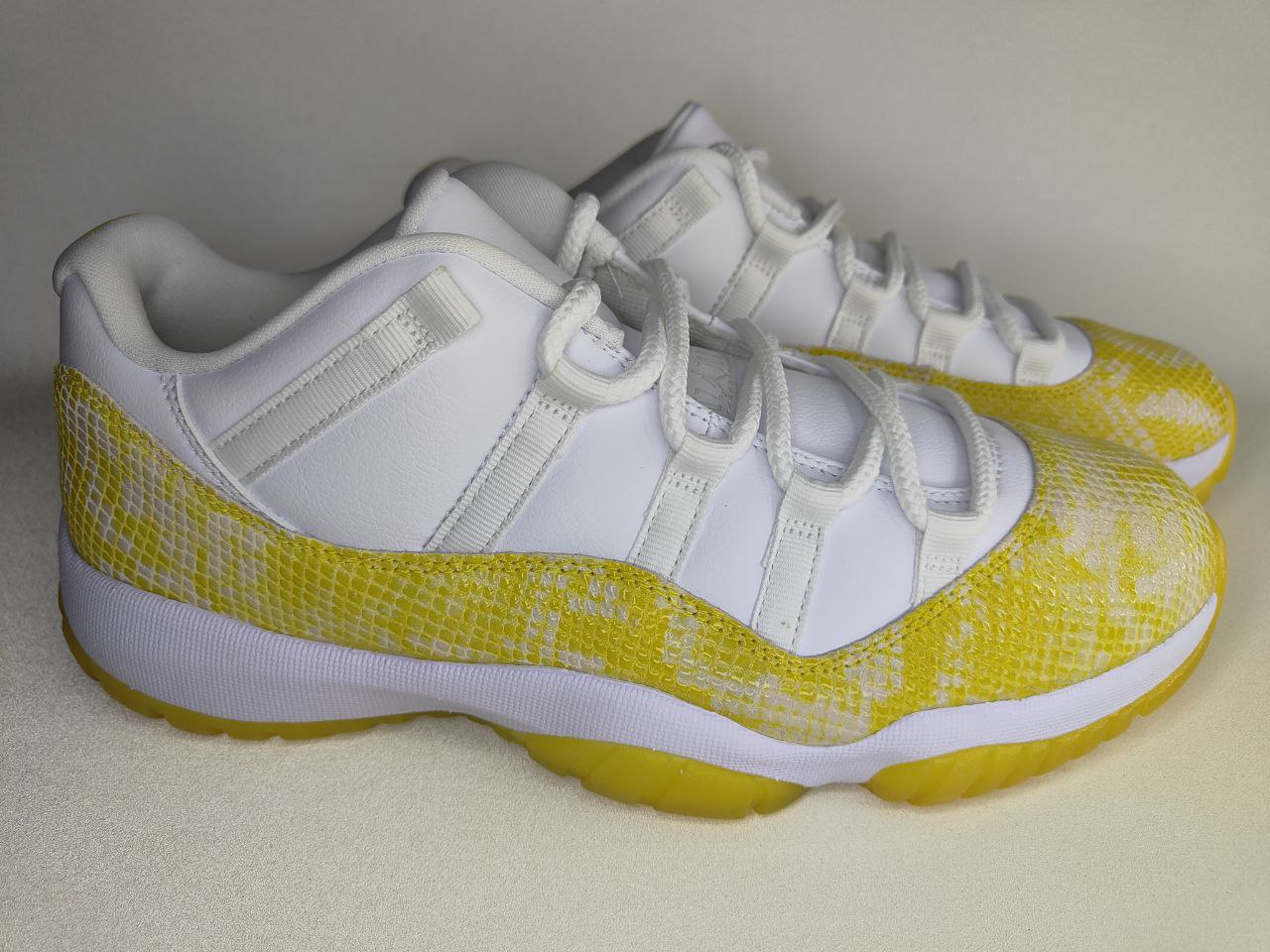 NIKE AIR JORDAN 11 RETORO LOW