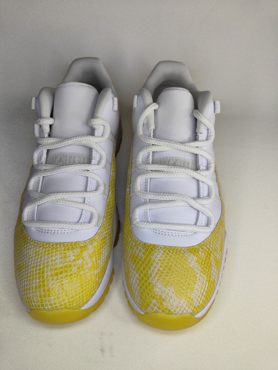 NIKE AIR JORDAN 11 RETORO LOW