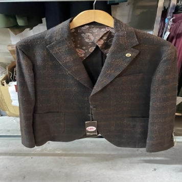 پکیج کت های مردانه میکس از برند های معروف در هلند