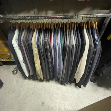 پکیج کت های مردانه میکس از برند های معروف در هلند