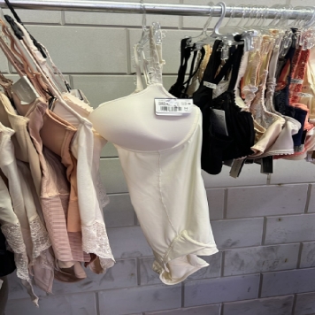 پکیج لباس های زیر زنانه از معروف ترین برند های هلندی و غربی | Marie jo,  Calvin klain,...