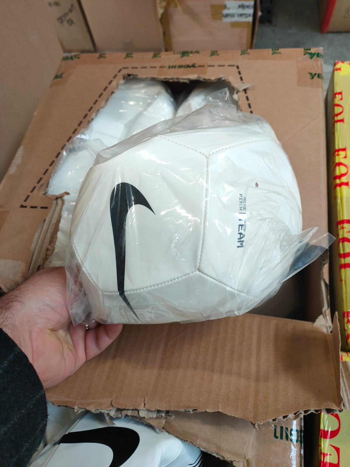 توپ فوتبال نایک Nike و آدیداس adidas
