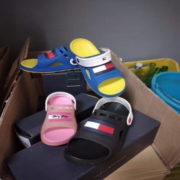 کفش های  میکس بچه گانه کلوین کلاین، تامی هیلفیگر و آدیداس