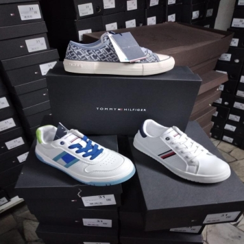 کفش های  میکس بچه گانه کلوین کلاین، تامی هیلفیگر و آدیداس