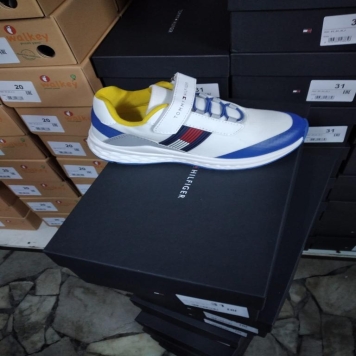 کفش های  میکس بچه گانه کلوین کلاین، تامی هیلفیگر و آدیداس