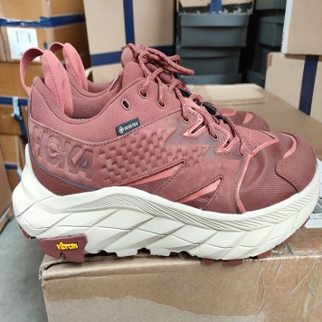 پکیج میکس کفش مردانه و زنانه برند فرانسوی هوکا