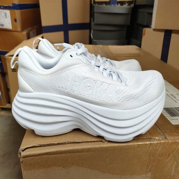 پکیج میکس کفش مردانه و زنانه برند فرانسوی هوکا