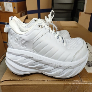 پکیج میکس کفش مردانه و زنانه برند فرانسوی هوکا