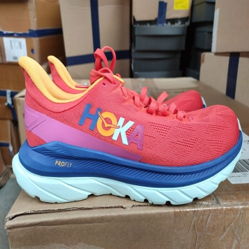 پکیج میکس کفش مردانه و زنانه برند فرانسوی هوکا