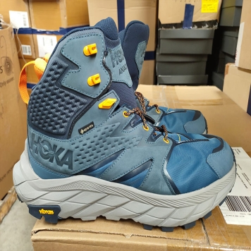 پکیج میکس کفش مردانه و زنانه برند فرانسوی هوکا