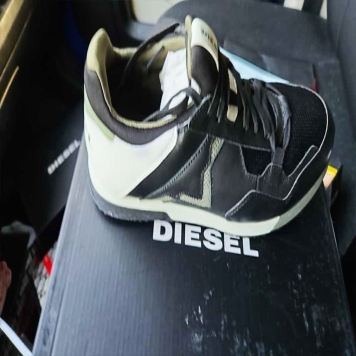 پکیج کفش کتانی مردانه دیزل-Diesel و کفش مردانه و زنانه ونس-Vans