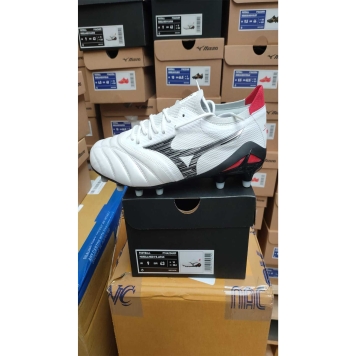 کفش فوتبالی ژاپنی میزانو _ mizuno