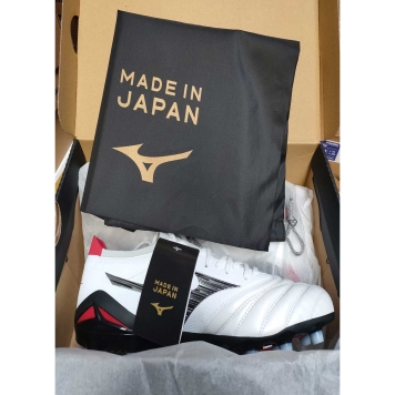 کفش فوتبالی ژاپنی میزانو _ mizuno