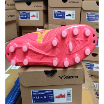 کفش فوتبالی ژاپنی میزانو _ mizuno