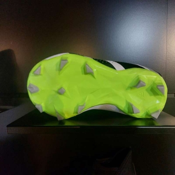 کفش فوتبال آدیداس - ADIDAS